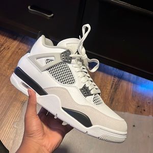 Brand new Jordan 4 military size 11 firm on pric